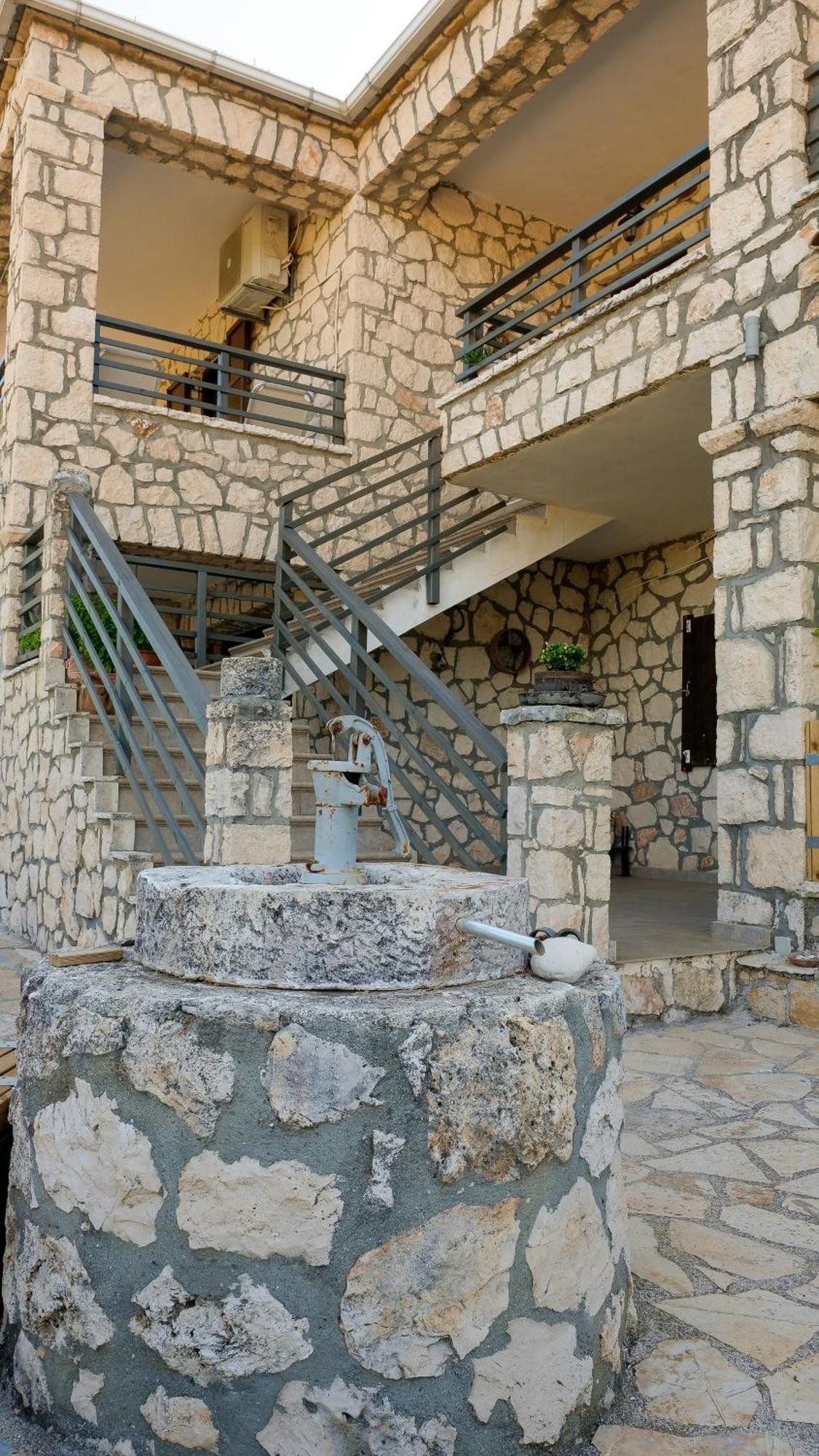 Fterini Apartments Sterna & Alletri Agios Leon Extérieur photo