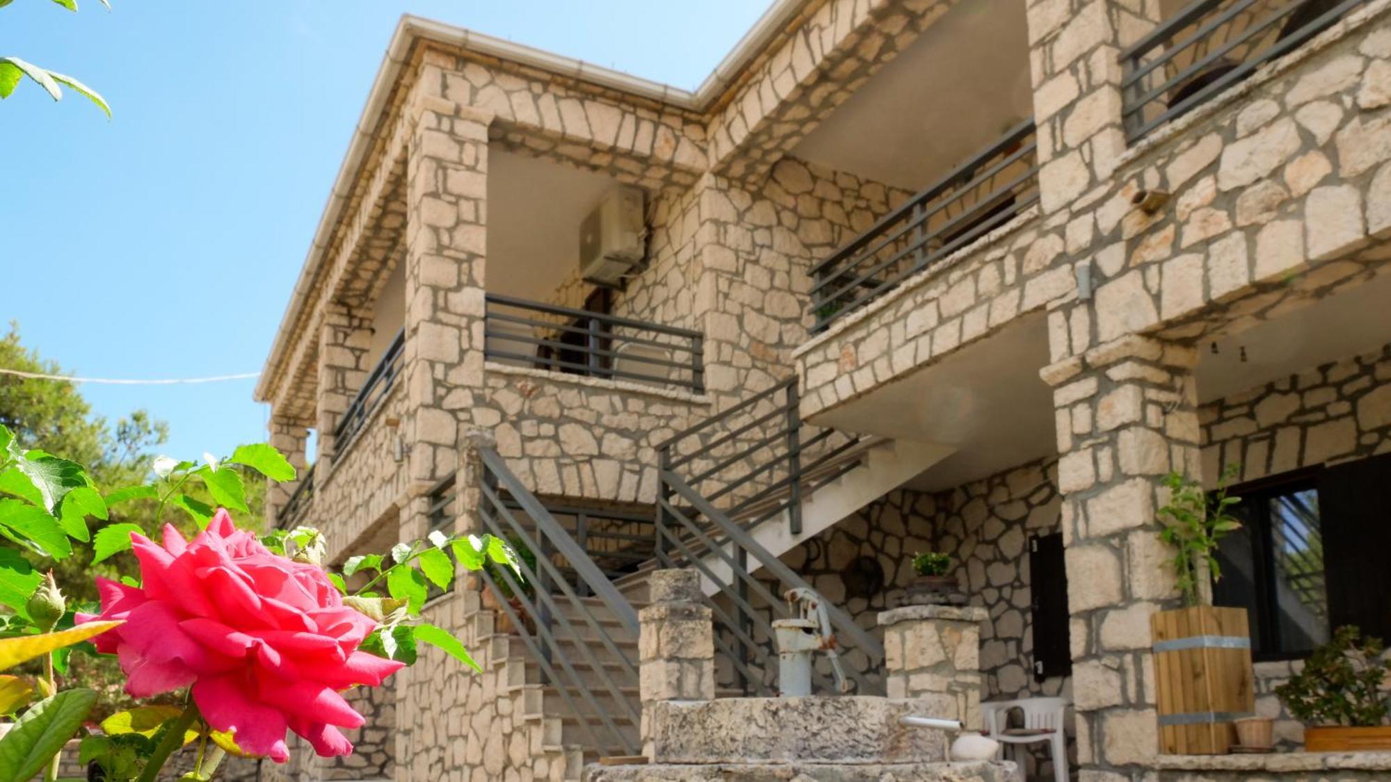 Fterini Apartments Sterna & Alletri Agios Leon Extérieur photo
