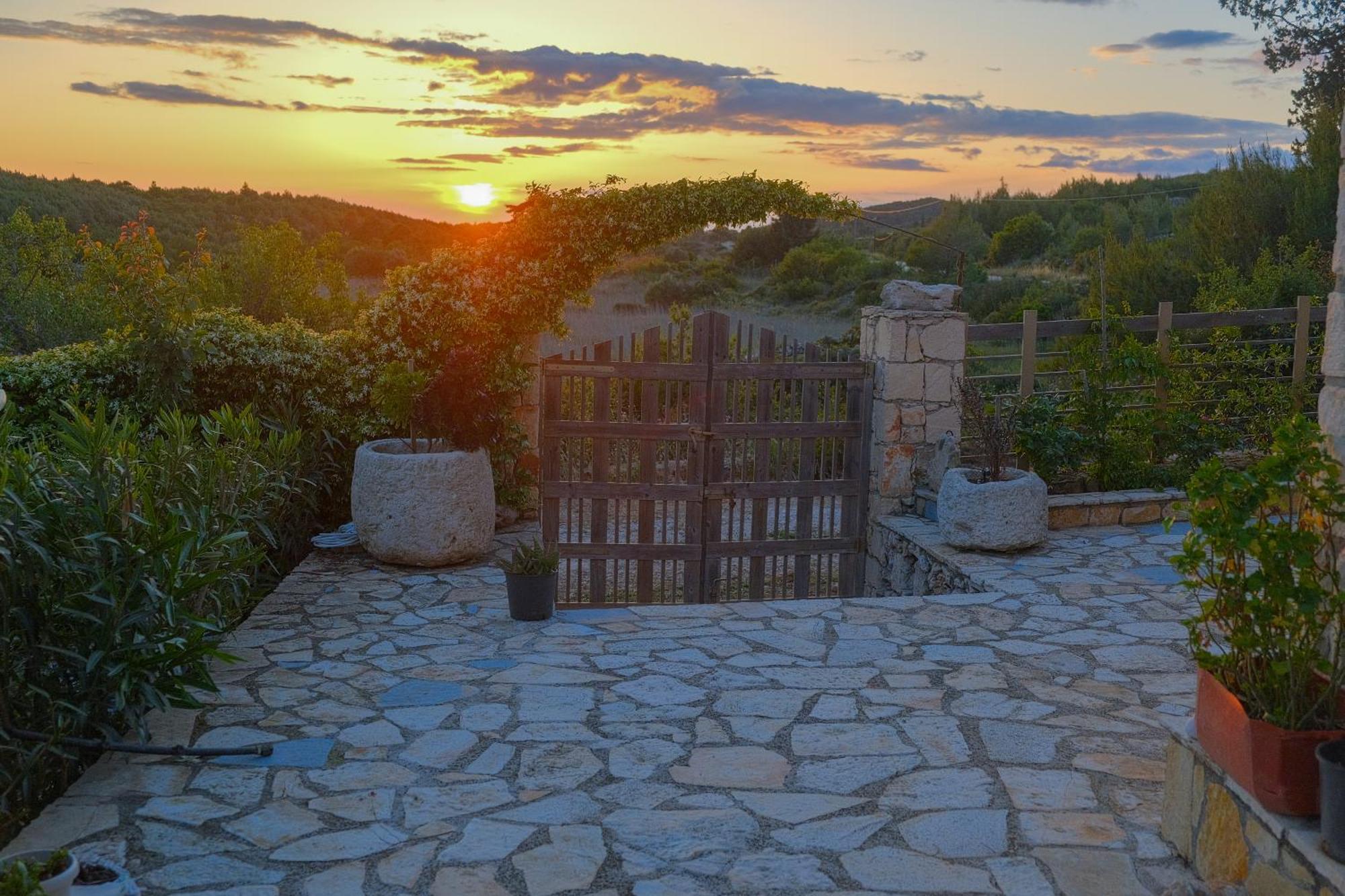 Fterini Apartments Sterna & Alletri Agios Leon Extérieur photo