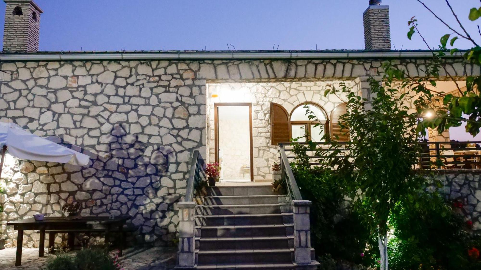 Fterini Apartments Sterna & Alletri Agios Leon Extérieur photo
