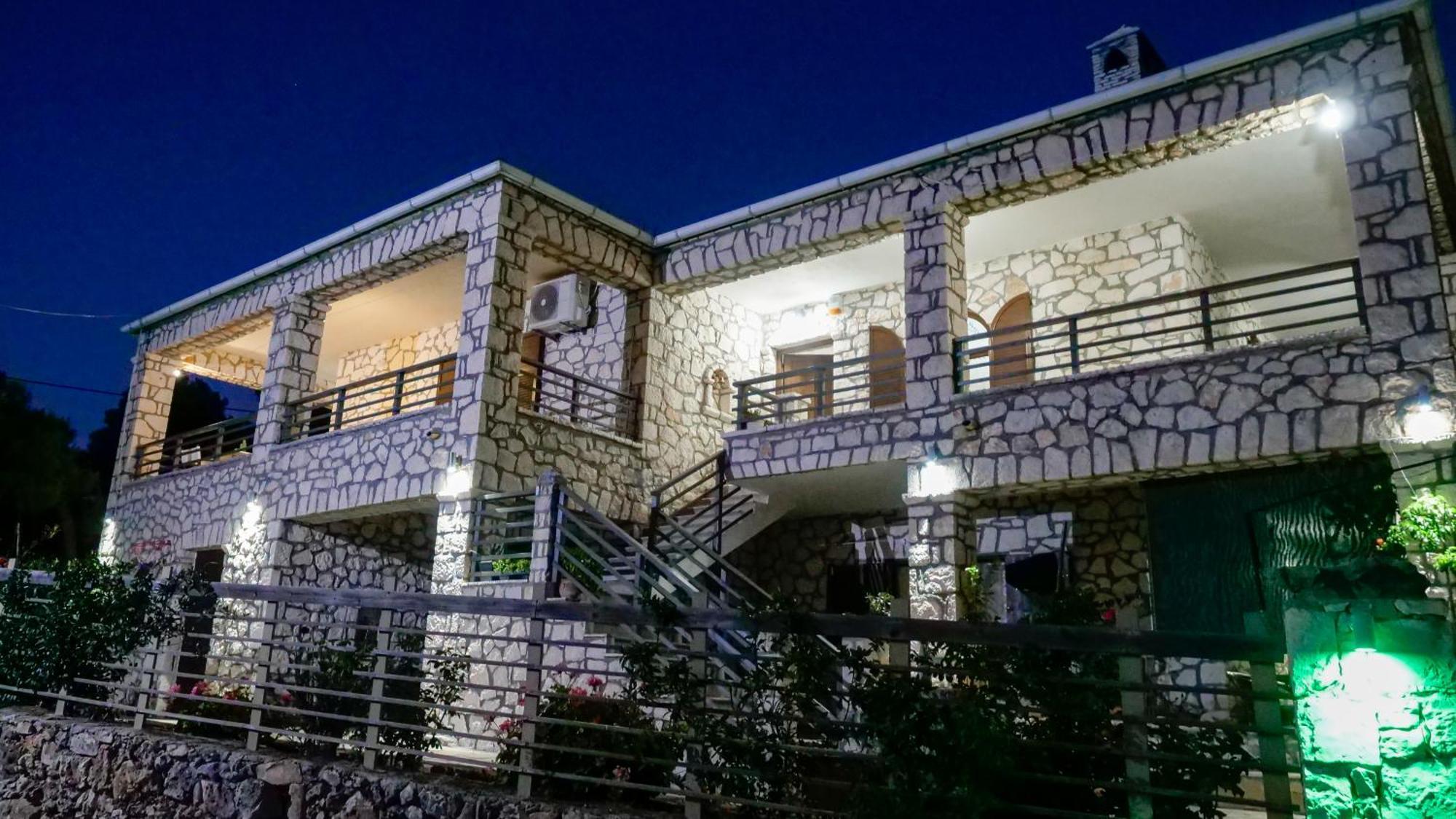 Fterini Apartments Sterna & Alletri Agios Leon Extérieur photo
