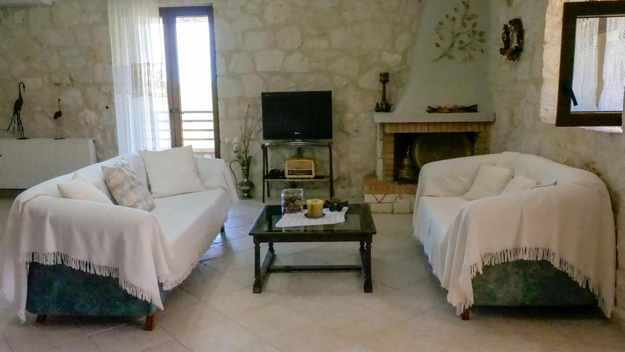 Fterini Apartments Sterna & Alletri Agios Leon Extérieur photo