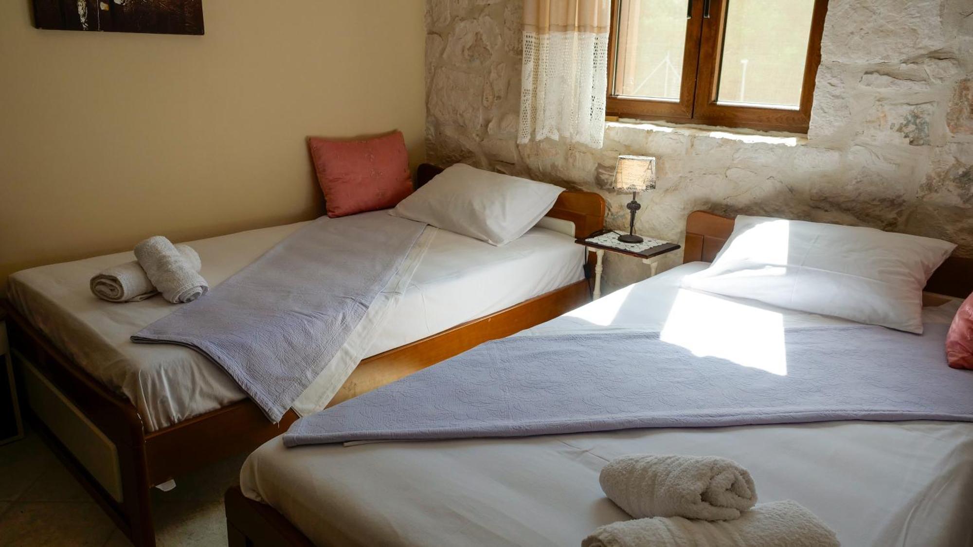 Fterini Apartments Sterna & Alletri Agios Leon Extérieur photo